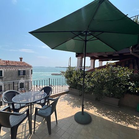 Ca' Delfina Holiday Home Βενετία Εξωτερικό φωτογραφία