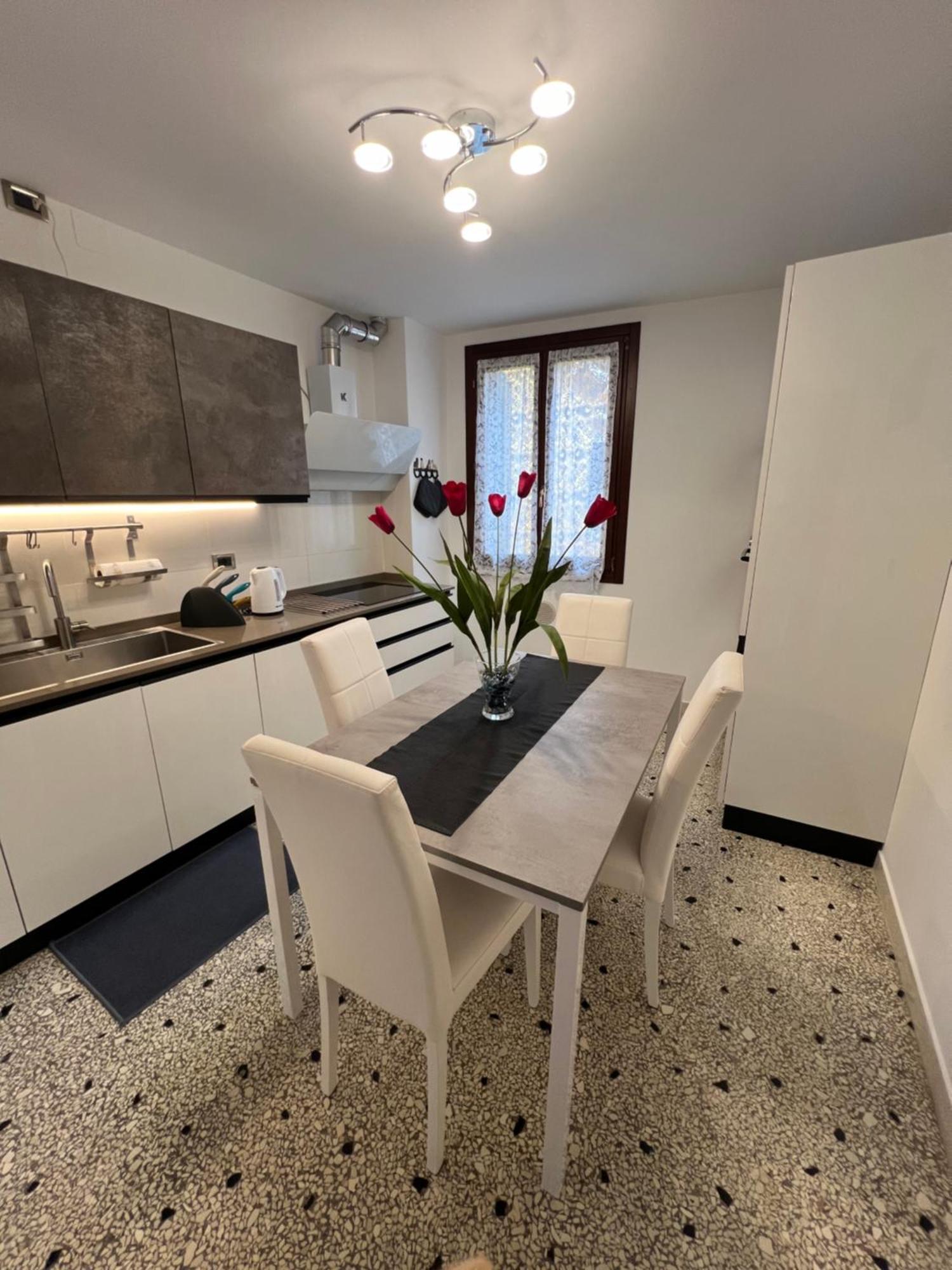 Ca' Delfina Holiday Home Βενετία Εξωτερικό φωτογραφία