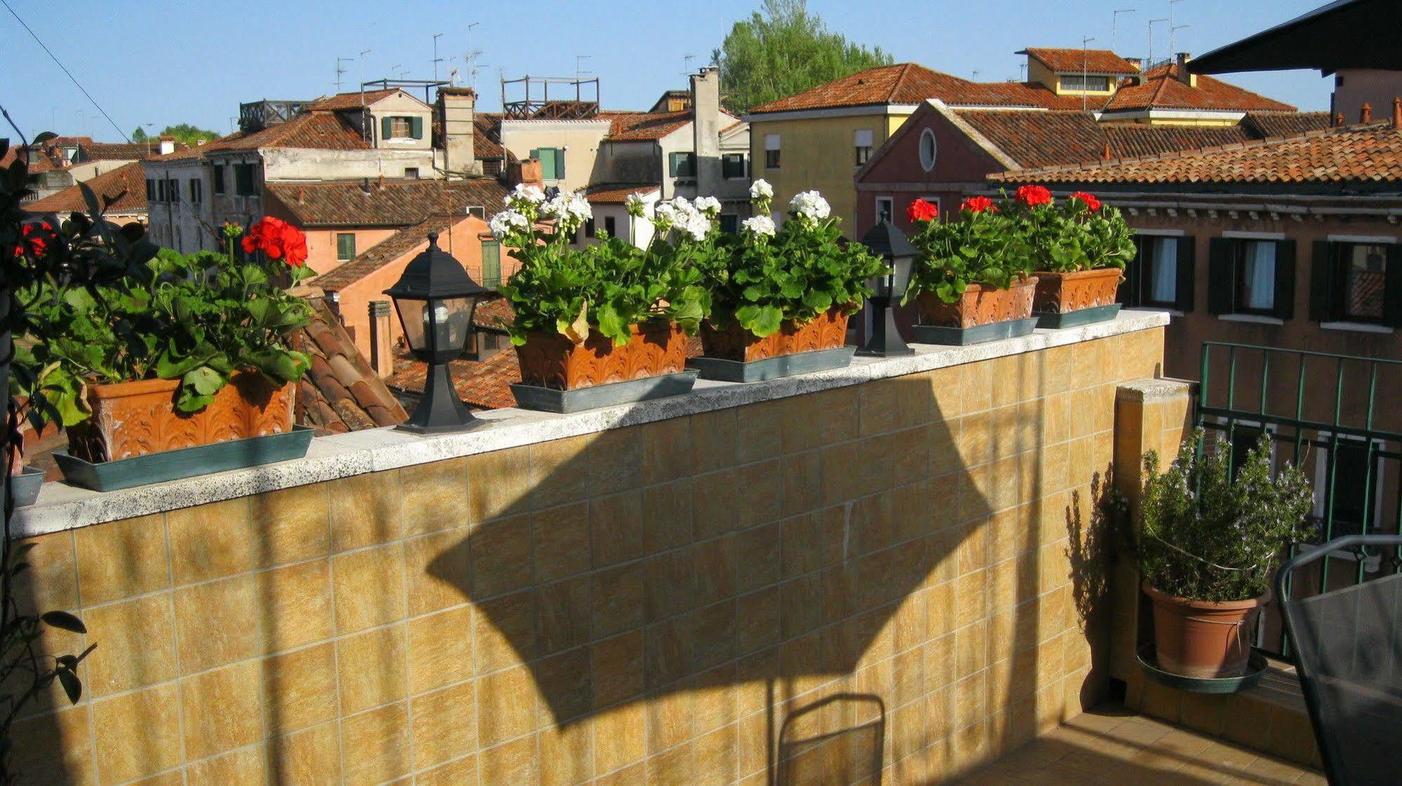 Ca' Delfina Holiday Home Βενετία Εξωτερικό φωτογραφία