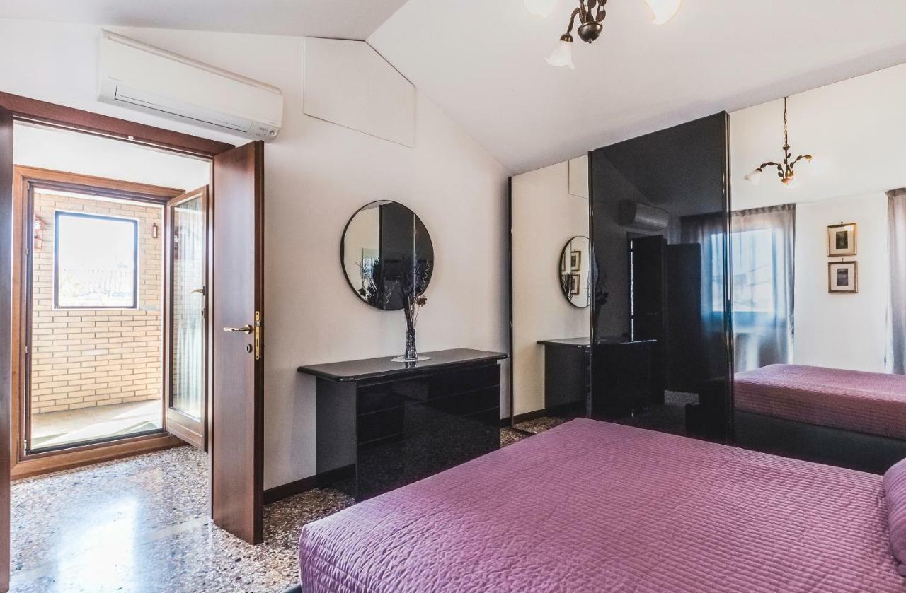 Ca' Delfina Holiday Home Βενετία Εξωτερικό φωτογραφία